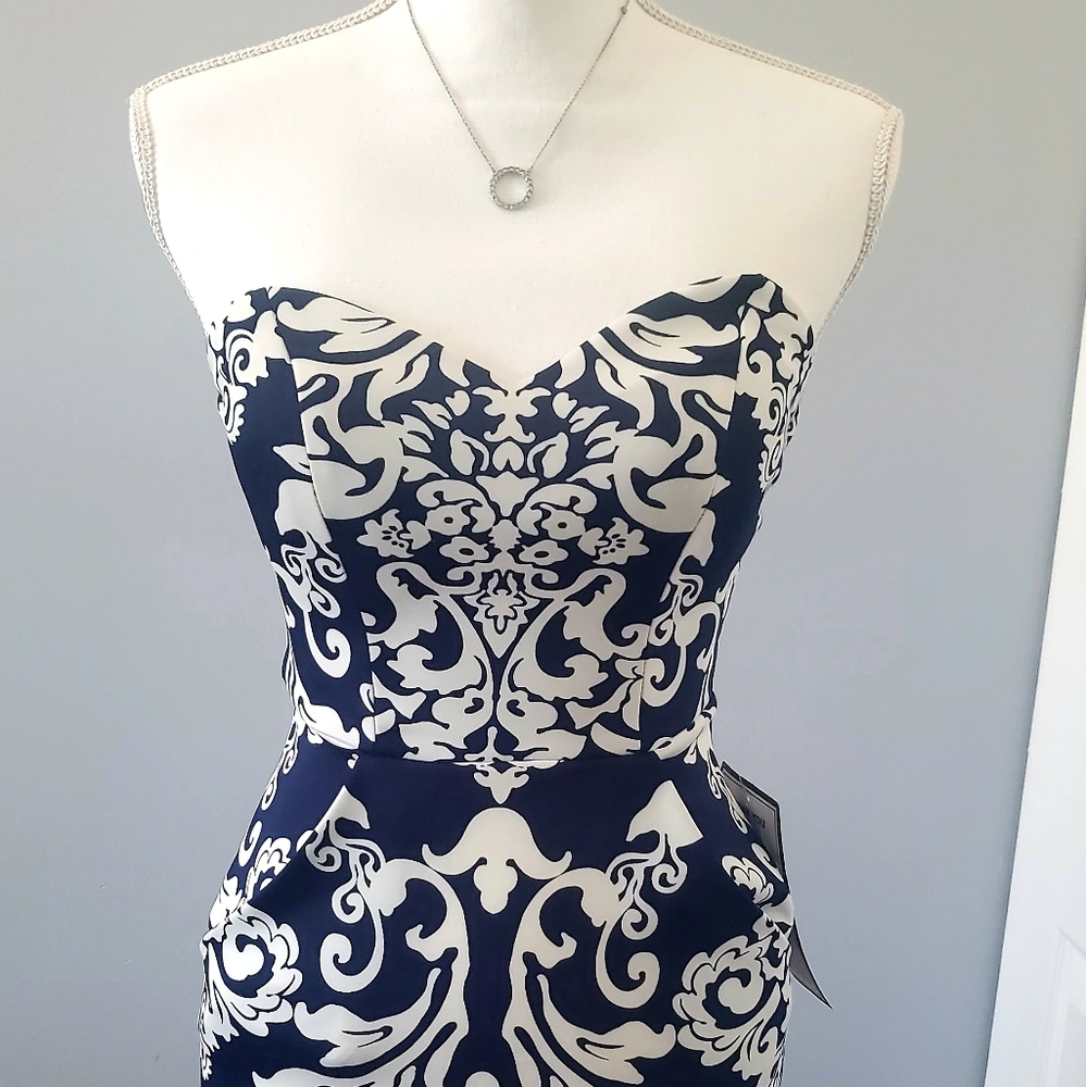 B. Darlin navy/cream strapless dress size 0